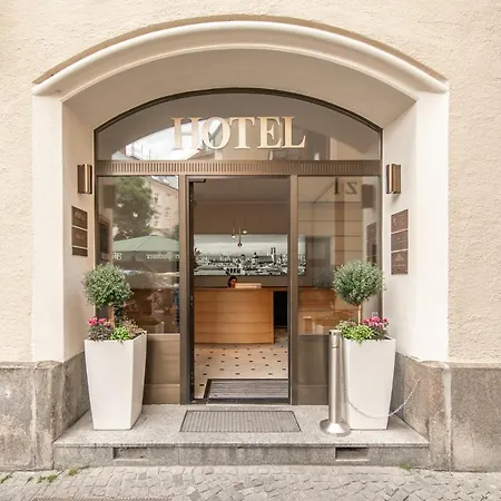 Hotel Am Markt-2